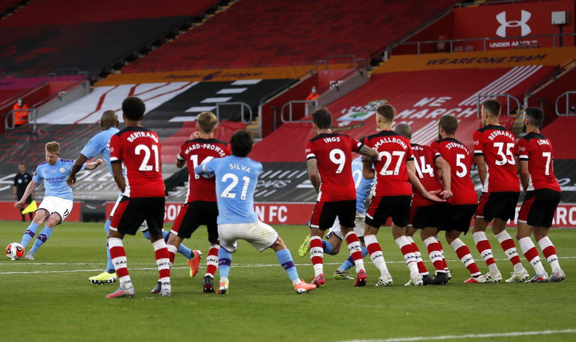 科里·西格在两支不同球队获得世界大赛 MVP，确立其大场面先生地位